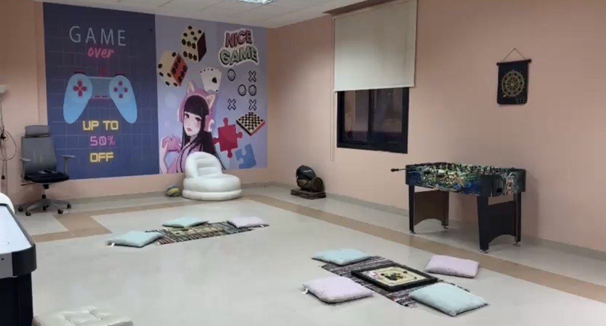 صالة الأنشطة - الكلية التقنية للبنات بمحايل عسير.jpg